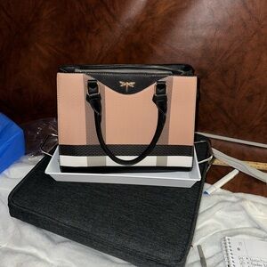 Elegant Black and Tan Handbag